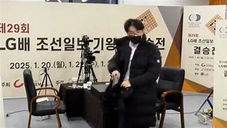 列兹切联队后卫柯尼尔遇事退赛